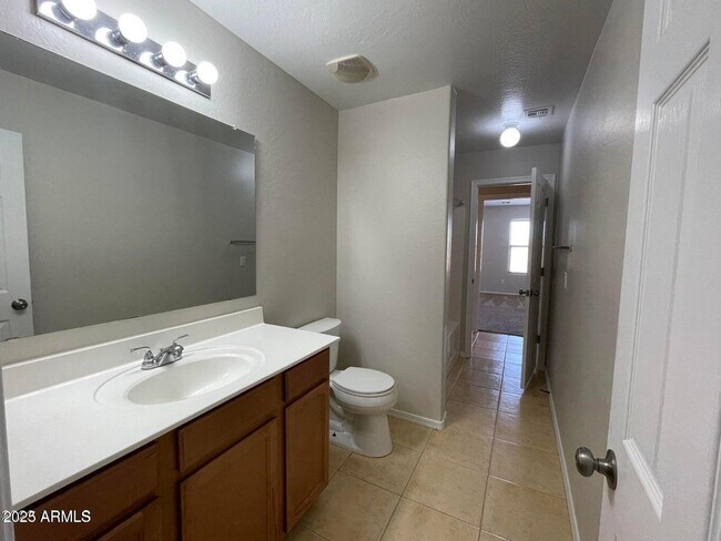 Building Photo - 6942 E San Tan Way