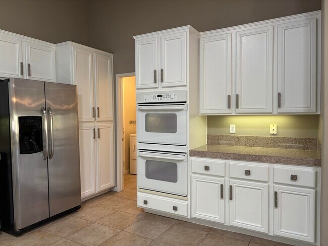 Building Photo - 45218 Coeur Dalene Dr