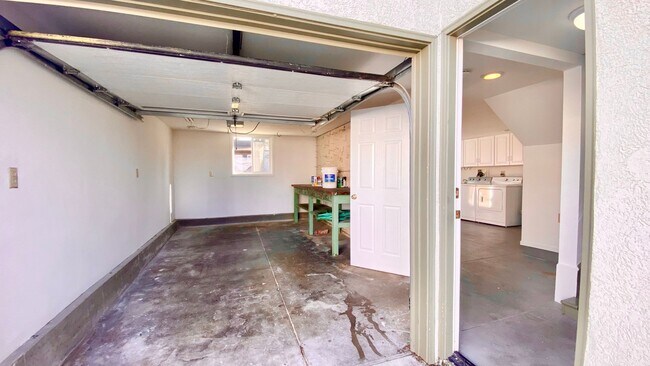 Building Photo - Fantastic Single Family Home w/ Huge Backyard, 1-Car Garage & Plenty of Storage Space!