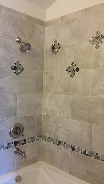 Building Photo - 375 E 13th St