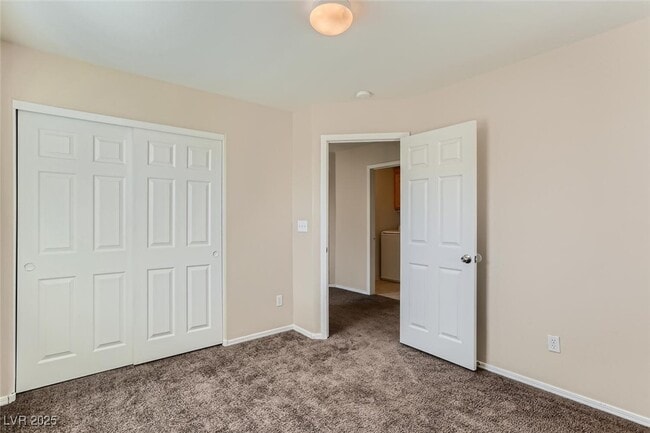Building Photo - 8208 W Wildwood Glen Dr