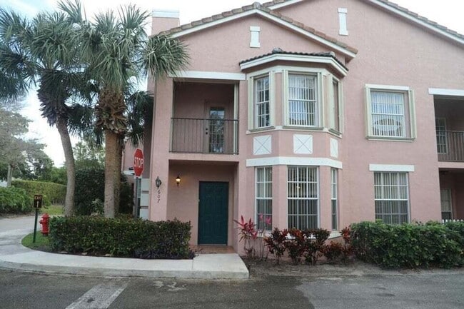 Building Photo - 607 Belmont Pl