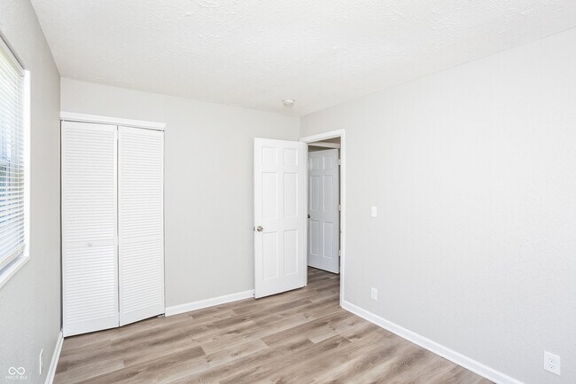 Building Photo - 9920 Montery Rd