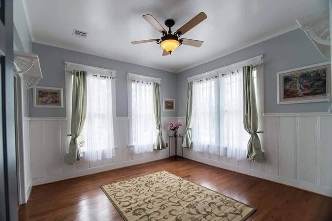 Building Photo - 407 N Moody St