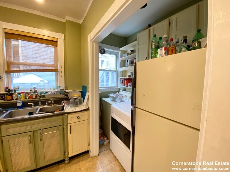 Building Photo - 12 Oswald St