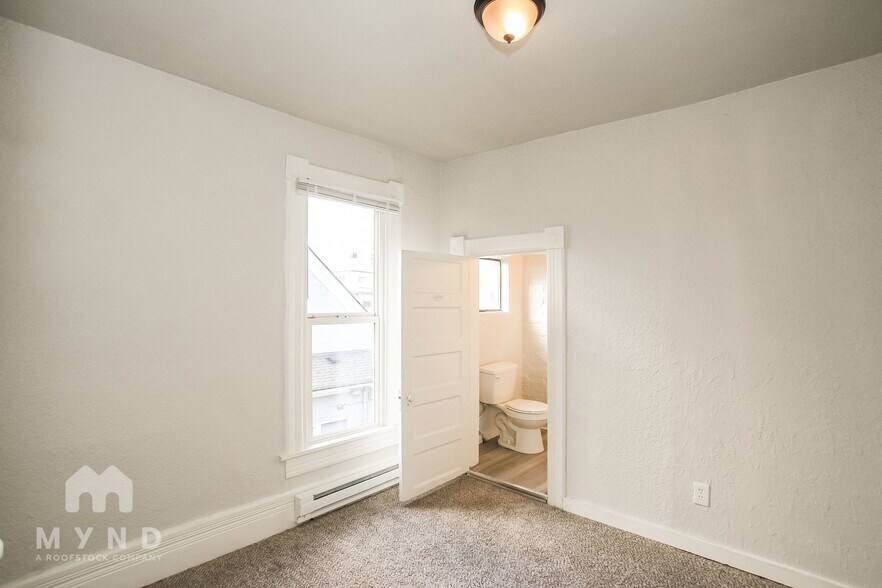 Building Photo - 1214 S 8th St