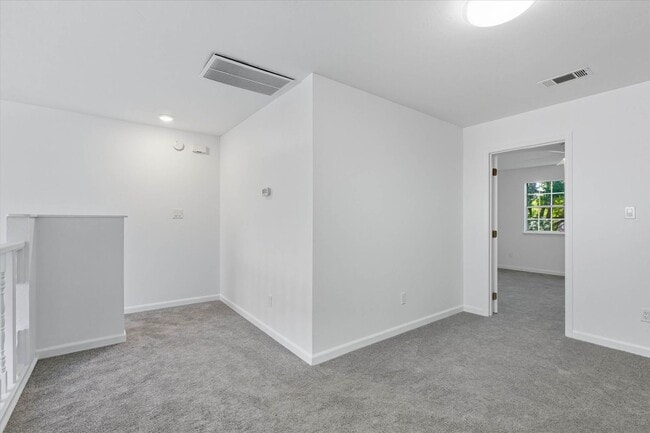 Building Photo - 419 Williams St
