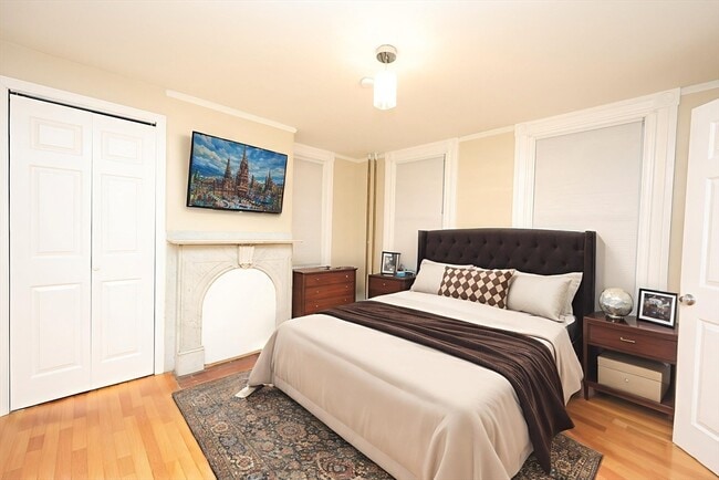 Building Photo - 83 S Main St