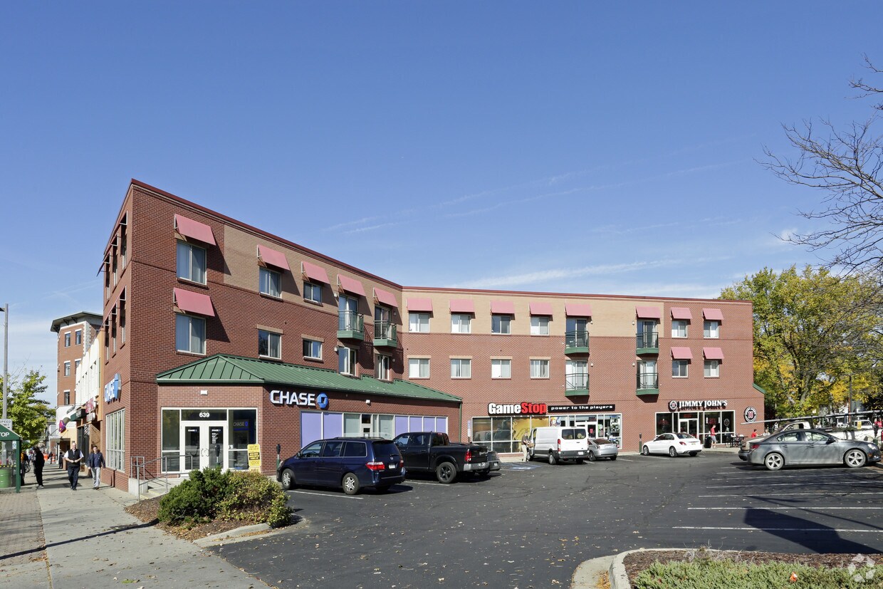 Stonehouse Village - 605-645 E Grand River Ave East Lansing MI 48823 |  Apartment Finder