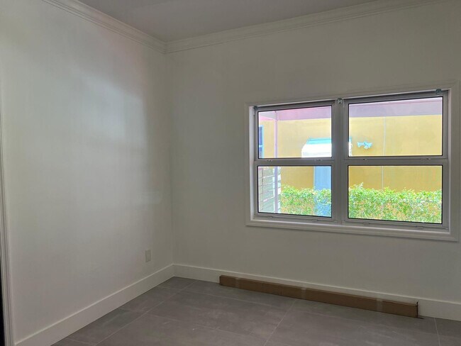Building Photo - 45 NE 50th St