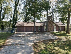Building Photo - 3BR/2.5BA Home in Clarksville on Red River