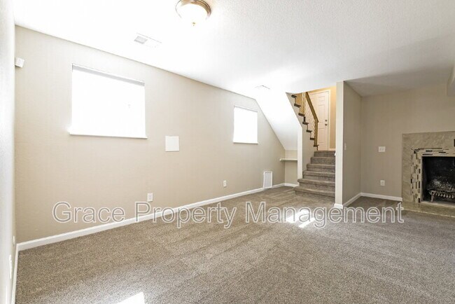 Building Photo - 1557 S Salida Way