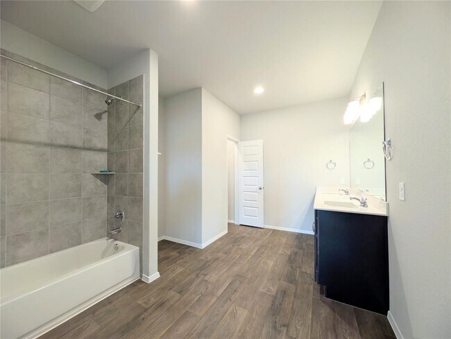 Building Photo - 5524 Sacra Cv