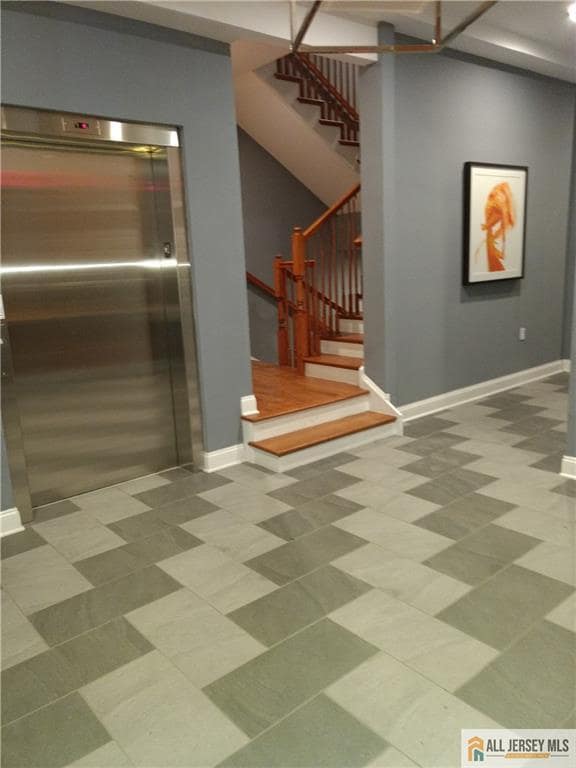 Building Photo - 459 Main St