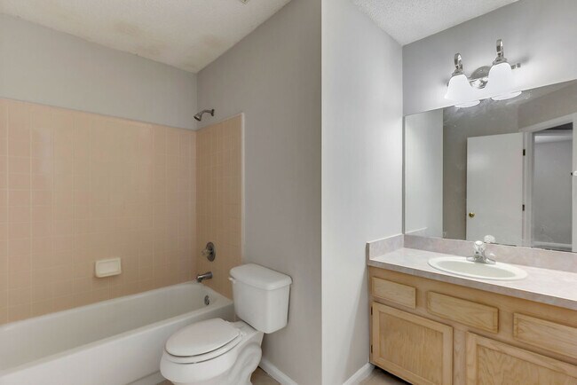 Building Photo - 3347 Mandarin Glen Dr