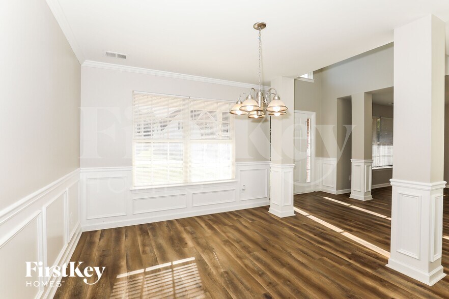 Building Photo - 1119 Oak Hollow Ct