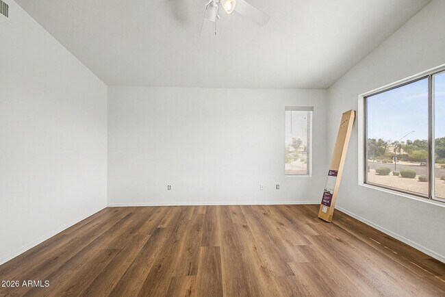 Building Photo - 6947 W Via Del Sol Dr