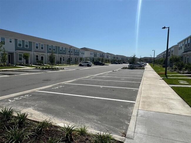 Building Photo - 3133 Skyline Lp