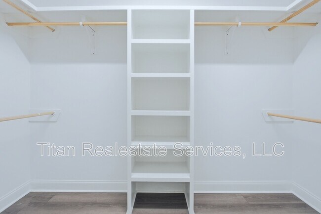 Building Photo - 114 Grays Lndg Ln