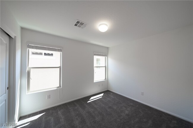 Building Photo - 5421 Scotch Cap Dr