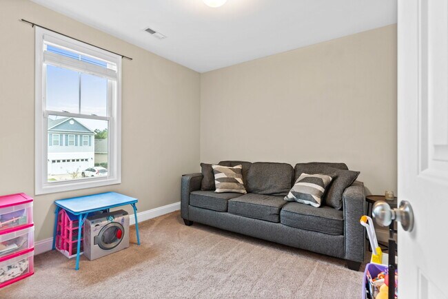 Building Photo - Slater Way