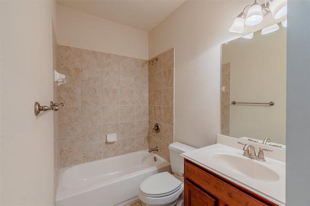 Building Photo - 2326 Stutz Dr