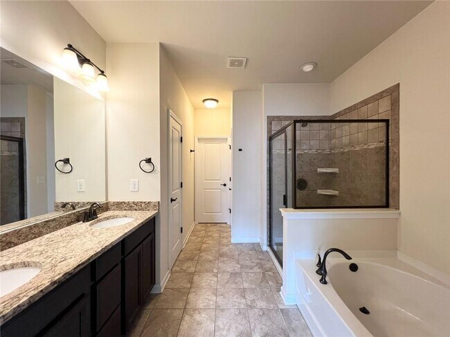 Building Photo - 1650 Sabastian Point