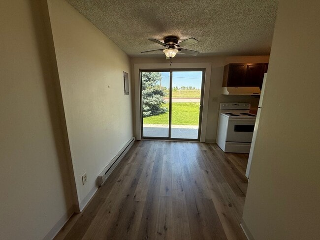 Building Photo - Two Bedroom, One and half bath townhome close to Regional West Medical Center.