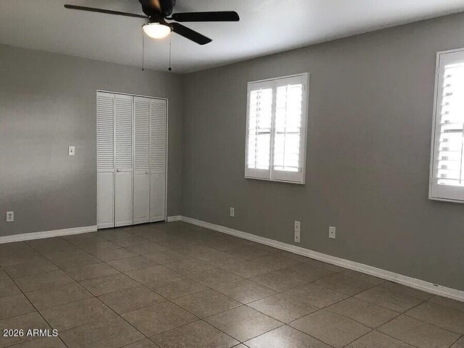 Building Photo - 8238 W Monroe St