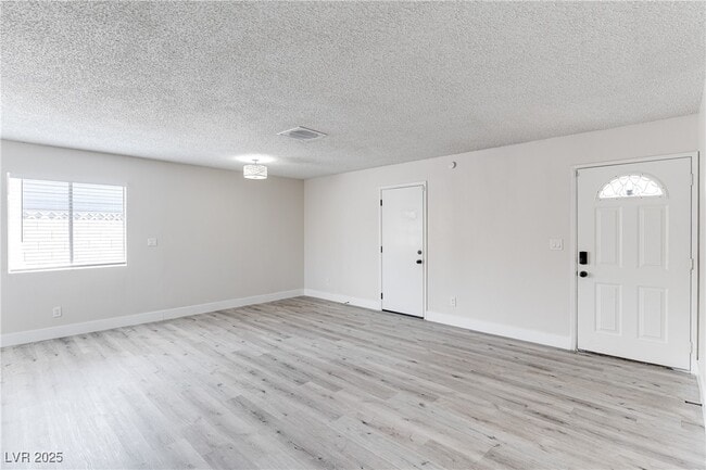 Building Photo - 1516 Saylor Way