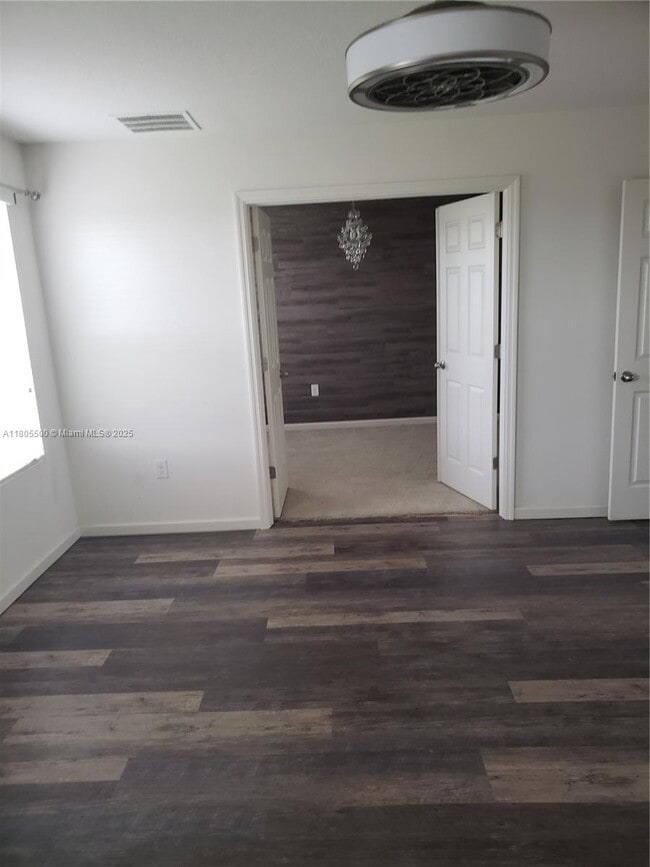 Building Photo - 3100 Yellowstone Cir