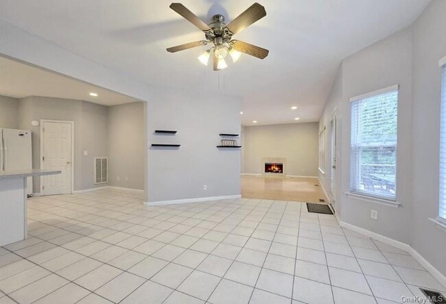 Building Photo - 19 Sunflower Ridge Rd