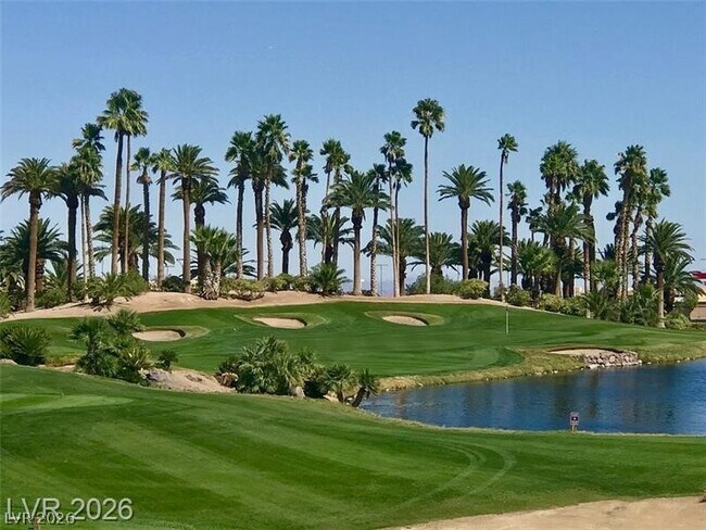 Building Photo - 212 Fairway Woods Dr