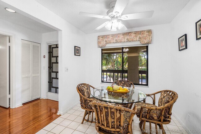 Building Photo - 10137 Mangrove Dr