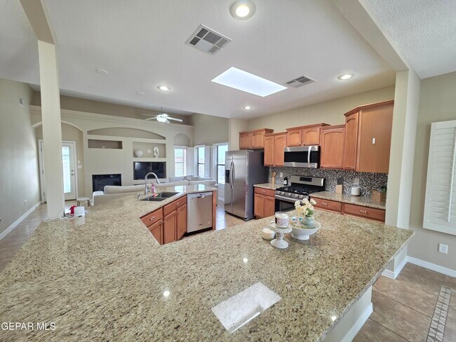 Building Photo - 7346 Gulf Creek Dr