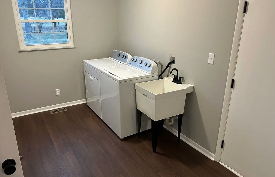 Brand new washer, dryer, utility sink and faucet - 2751 Hart Rd