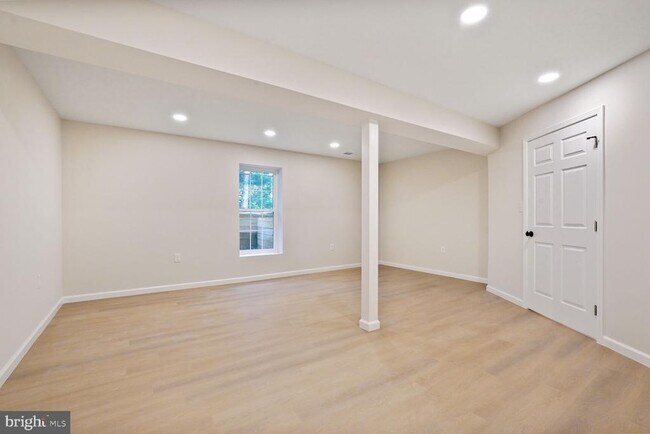Building Photo - 7029 Clifton Knoll Ct