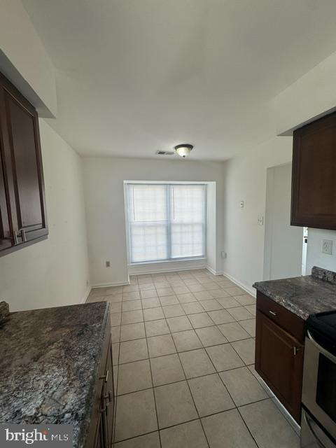 Building Photo - 551 Short Curve Rd