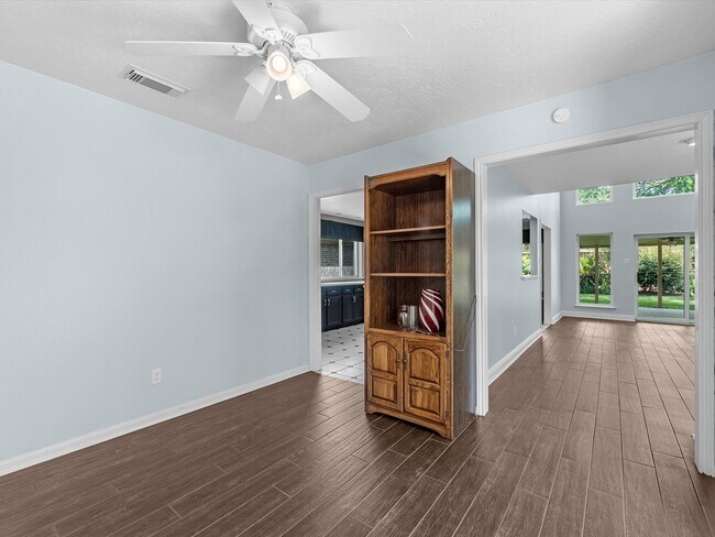 Building Photo - 9006 Donys Dr