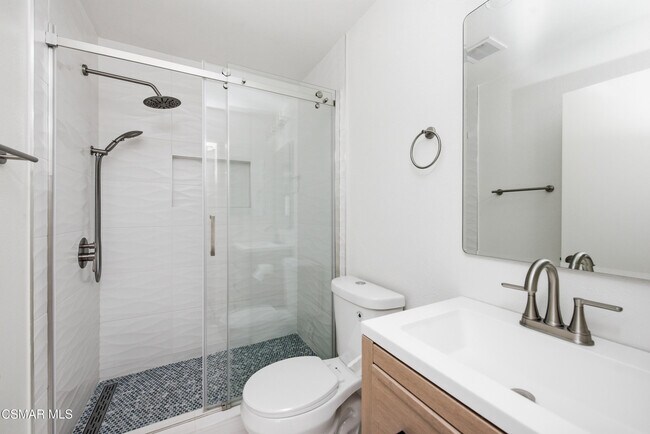 Building Photo - 238 Via Colinas