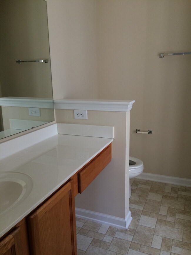 Building Photo - Single Family Home for Rent in Avalon