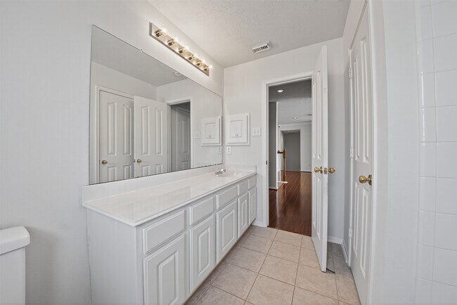 Building Photo - 7907 Swan Hollow Ct