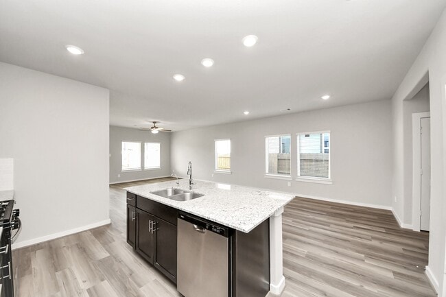 Building Photo - 16690 Sterling Clf St