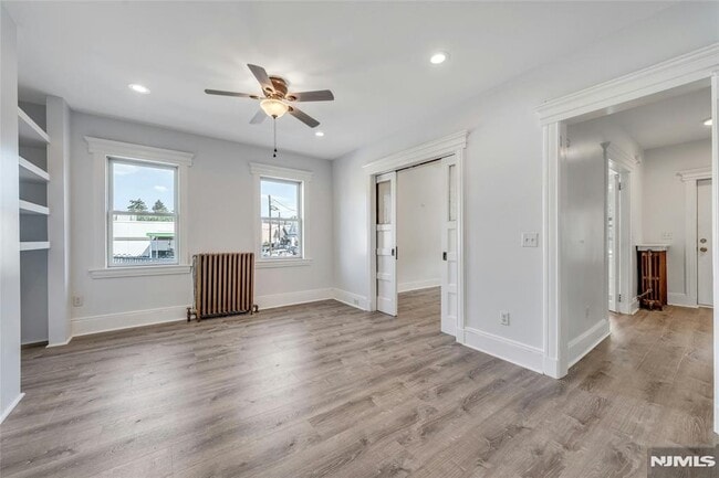 Building Photo - 425 Hancock Pl