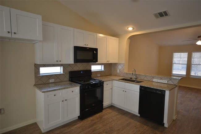 Building Photo - 1413 Colorado Bend Dr