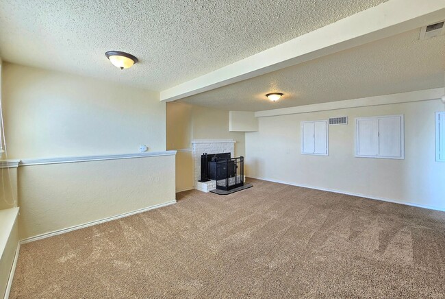 Building Photo - 3 Bedroom Home in Lake Stevens Available Now!