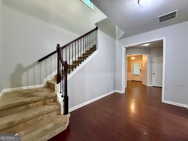 Building Photo - 5115 Breezewood Cir