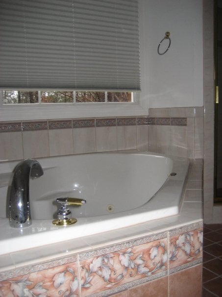 Master Bath - Tub - 4924 Lippingham Dr