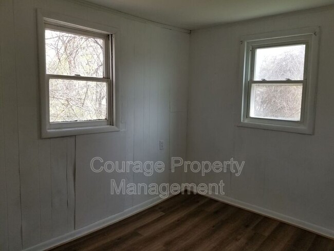 Building Photo - 109 Chestnut St