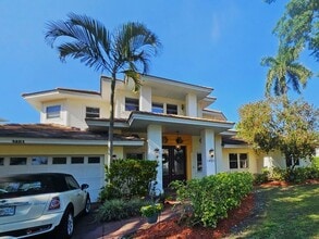 Building Photo - Luxury Private Suite in Allendale – Furnished & All-Inclusive